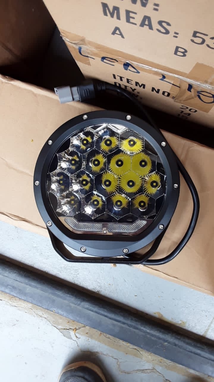7 Inch Spot Light With DRL (set of 2 pieces) - the4x4store.co.za
