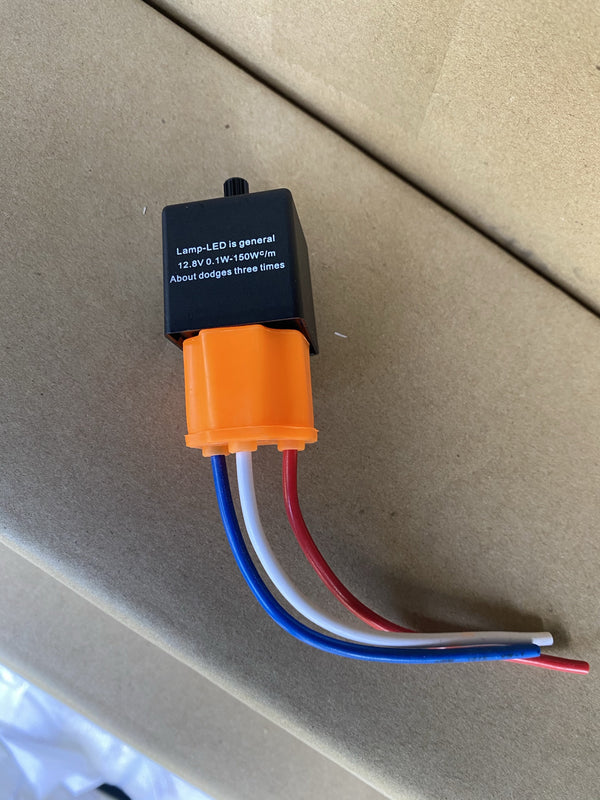 LED flasher unit with plug – Absolute 4x4 and Camping